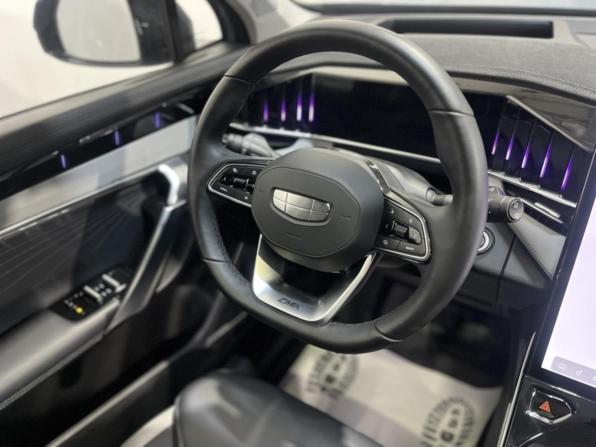 Geely Atlas II с пробегом 2024 года, цена 2 561 600 рублей, 57020 км, внедорожник, Автокод Объявления