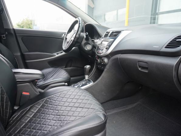 Hyundai Solaris I с пробегом 2013 года, цена 630 000 рублей, 295569 км, седан, Автокод Объявления