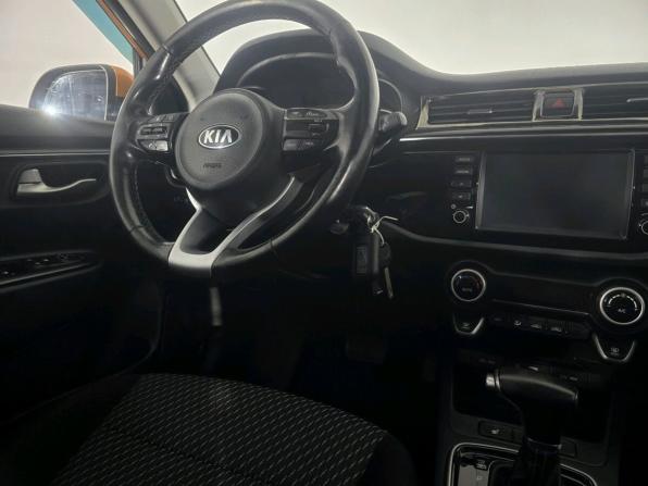 Kia Rio IV с пробегом 2018 года, цена 1 550 000 рублей, 103000 км, хэтчбек, Автокод Объявления