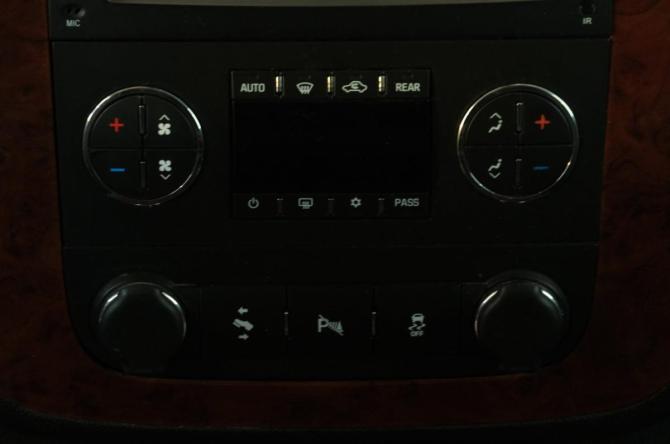 Chevrolet Tahoe III с пробегом 2012 года, цена 2 299 000 рублей, 280200 км, внедорожник, Автокод Объявления