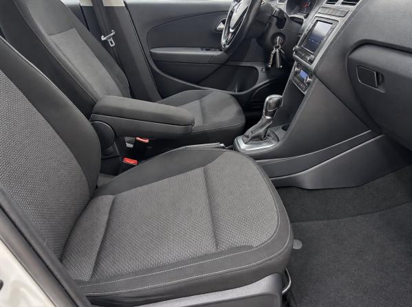 Volkswagen Polo V Рестайлинг с пробегом 2018 года, цена 1 250 000 рублей, 128628 км, седан, Автокод Объявления