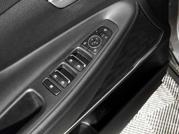 Hyundai Santa Fe IV с пробегом 2019 года, цена 2 329 000 рублей, 165951 км, внедорожник, Автокод Объявления