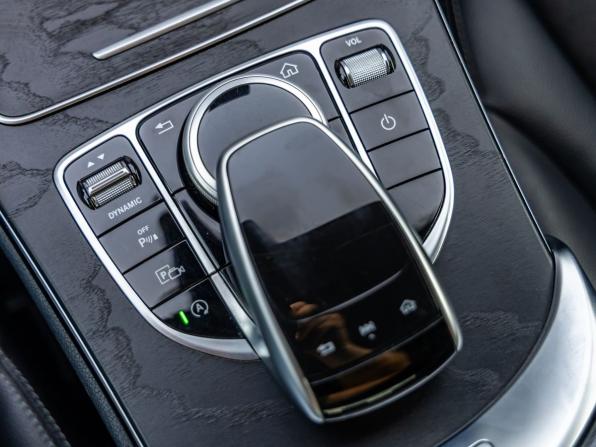 Mercedes-Benz C-Класс IV (W205) Рестайлинг с пробегом 2018 года, цена 2 898 000 рублей, 108019 км, седан, Автокод Объявления