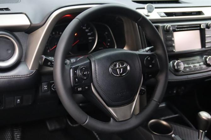 Toyota RAV4 IV (XA40) с пробегом 2013 года, цена 1 795 950 рублей, 234963 км, внедорожник, Автокод Объявления