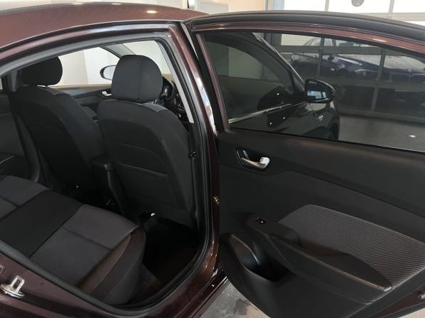 Hyundai Solaris II Рестайлинг с пробегом 2022 года, цена 1 939 000 рублей, 60677 км, седан, Автокод Объявления