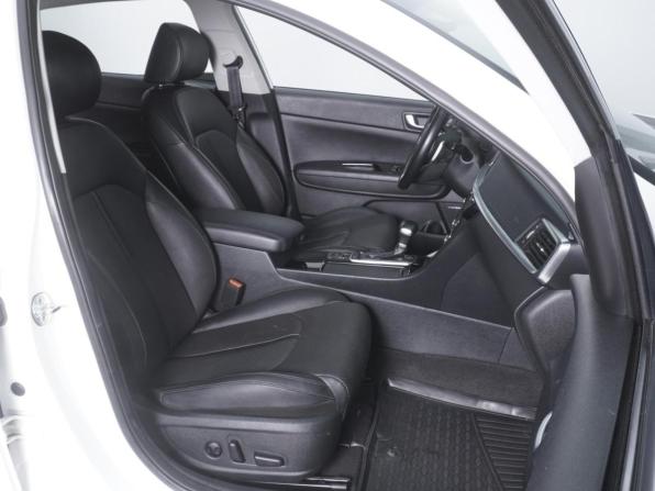 Kia Optima IV Рестайлинг с пробегом 2019 года, цена 2 499 000 рублей, 47068 км, седан, Автокод Объявления