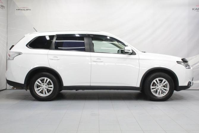 Mitsubishi Outlander III Рестайлинг с пробегом 2014 года, цена 1 499 000 рублей, 195401 км, внедорожник, Автокод Объявления