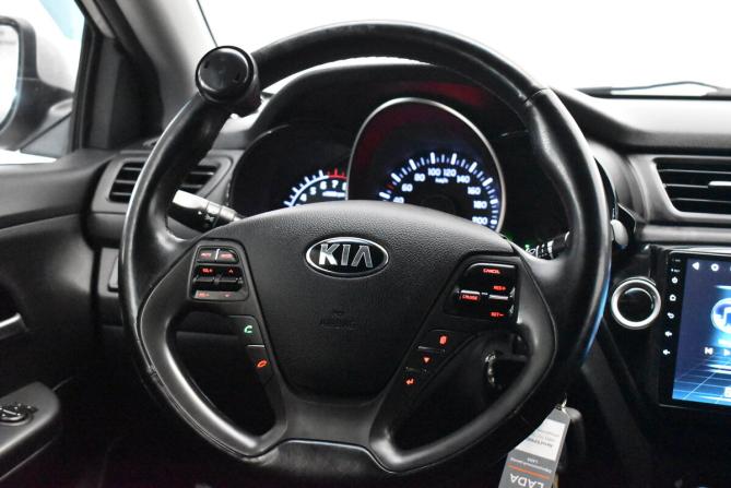 Kia Rio III Рестайлинг с пробегом 2016 года, цена 1 045 000 рублей, 78274 км, хэтчбек, Автокод Объявления