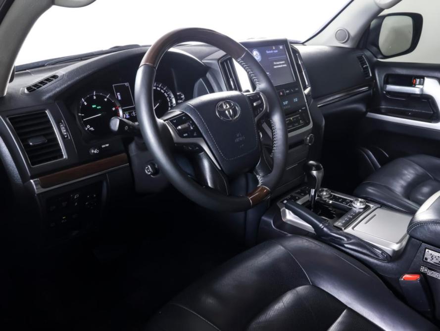 Toyota Land Cruiser 200 Series Рестайлинг 2 Москва  - изображение 17