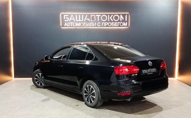 Volkswagen Jetta VI с пробегом 2013 года, цена 849 000 рублей, 232085 км, седан, Автокод Объявления