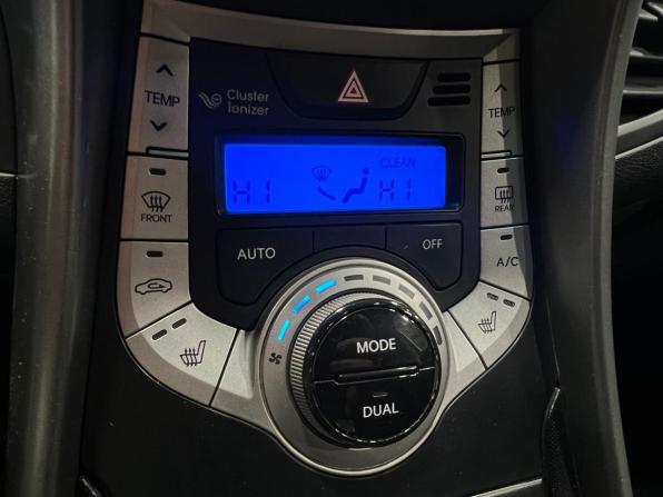 Hyundai Avante V с пробегом 2011 года, цена 915 000 рублей, 223000 км, седан, Автокод Объявления