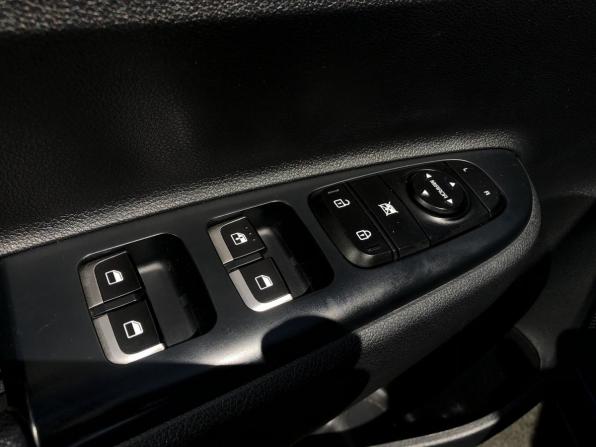 Kia Rio IV с пробегом 2020 года, цена 1 575 000 рублей, 90290 км, хэтчбек, Автокод Объявления