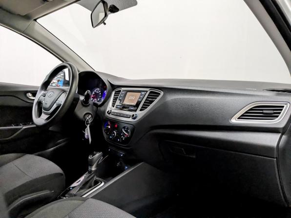 Hyundai Solaris II Рестайлинг с пробегом 2022 года, цена 1 610 000 рублей, 94855 км, седан, Автокод Объявления