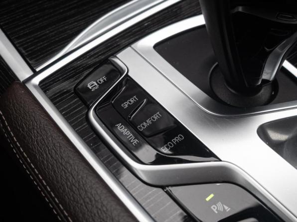 BMW 7 серии VI (G11/G12) с пробегом 2018 года, цена 4 350 000 рублей, 97856 км, седан, Автокод Объявления