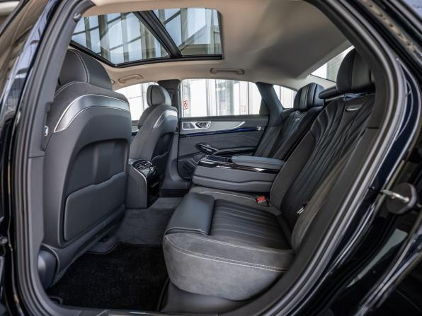 Hongqi H9 I с пробегом 2024 года, цена 5 820 000 рублей, 5 км, седан, Автокод Объявления