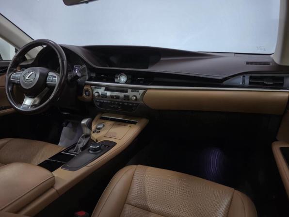 Lexus ES VI Рестайлинг с пробегом 2016 года, цена 2 650 000 рублей, 244894 км, седан, Автокод Объявления
