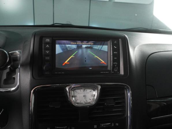 Chrysler Voyager V Рестайлинг с пробегом 2014 года, цена 1 885 000 рублей, 225167 км, минивэн, Автокод Объявления