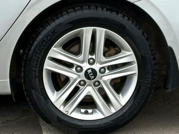 Kia Ceed III с пробегом 2019 года, цена 1 799 000 рублей, 121852 км, универсал, Автокод Объявления