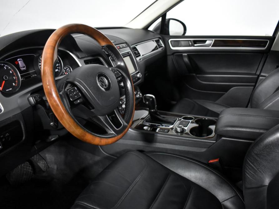 Volkswagen Touareg II Рестайлинг Санкт-Петербург  - изображение 9
