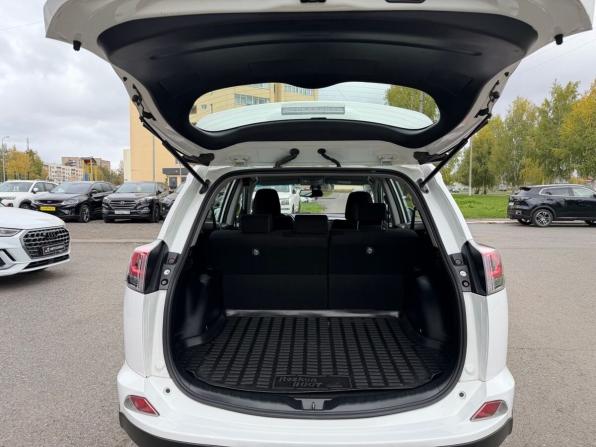Toyota RAV4 IV (XA40) Рестайлинг с пробегом 2018 года, цена 2 349 999 рублей, 85000 км, внедорожник, Автокод Объявления