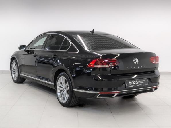 Volkswagen Passat B8 Рестайлинг с пробегом 2020 года, цена 2 740 000 рублей, 102593 км, седан, Автокод Объявления