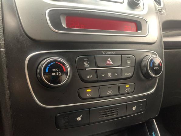 Kia Sorento II Рестайлинг с пробегом 2012 года, цена 1 229 000 рублей, 242700 км, внедорожник, Автокод Объявления