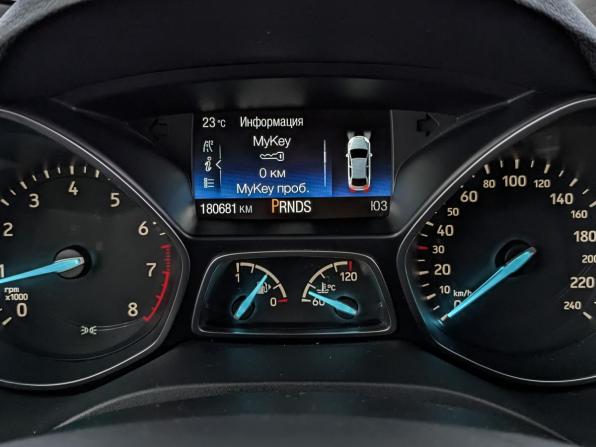 Ford Kuga II Рестайлинг с пробегом 2018 года, цена 1 410 000 рублей, 180670 км, внедорожник, Автокод Объявления