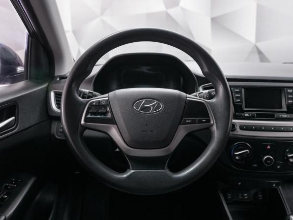 Hyundai Solaris II с пробегом 2018 года, цена 1 080 000 рублей, 160500 км, седан, Автокод Объявления