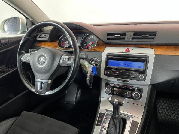 Volkswagen Passat B6 с пробегом 2010 года, цена 899 000 рублей, 197440 км, седан, Автокод Объявления