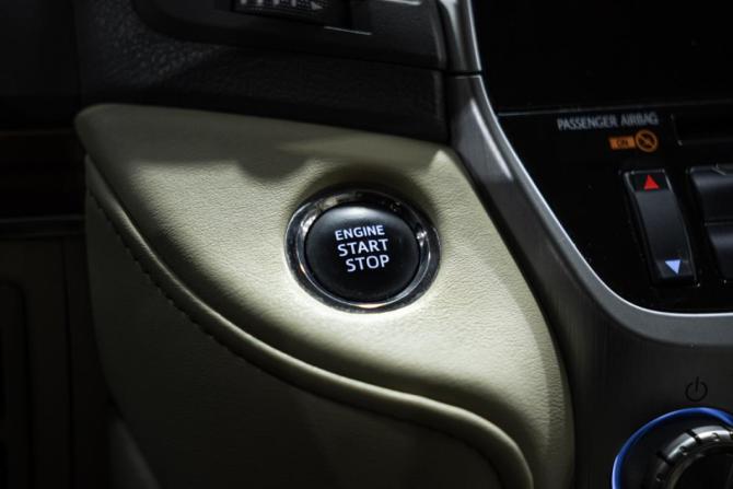 Toyota Land Cruiser 200 Series Рестайлинг 2 с пробегом 2015 года, цена 4 657 436 рублей, 301456 км, внедорожник, Автокод Объявления