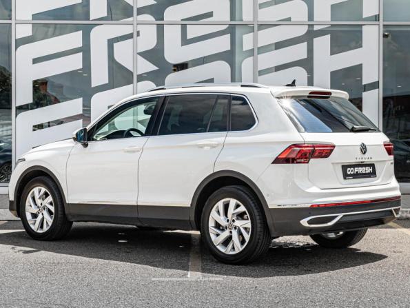 Volkswagen Tiguan II Рестайлинг с пробегом 2021 года, цена 3 090 000 рублей, 89496 км, внедорожник, Автокод Объявления