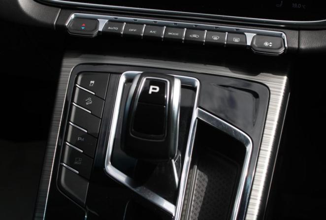 Geely Atlas Pro с пробегом 2023 года, цена 1 980 000 рублей, 40401 км, внедорожник, Автокод Объявления