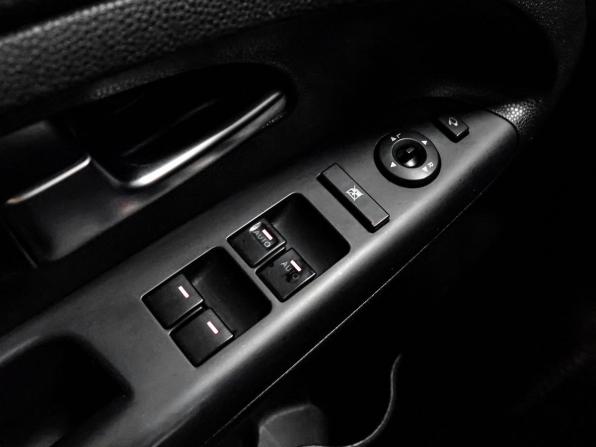 Kia Venga I Рестайлинг с пробегом 2015 года, цена 999 000 рублей, 142708 км, компактвэн, Автокод Объявления