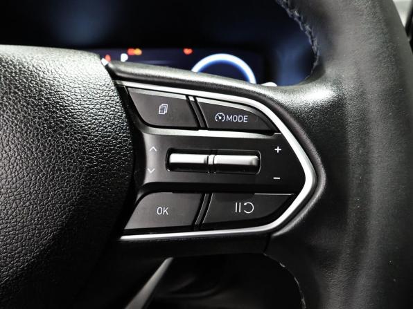 Hyundai Santa Fe IV Рестайлинг с пробегом 2021 года, цена 2 989 000 рублей, 122276 км, внедорожник, Автокод Объявления