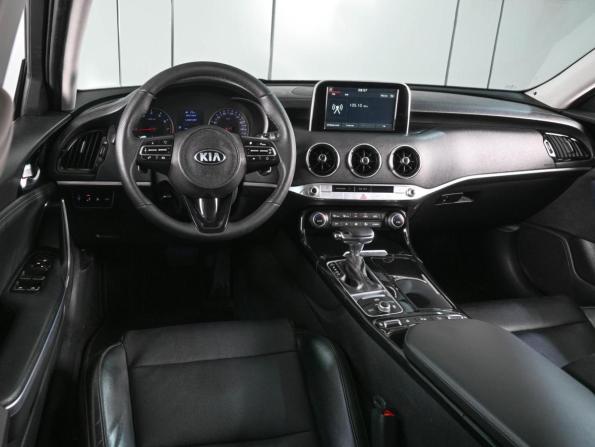 Kia Stinger I с пробегом 2018 года, цена 2 349 000 рублей, 156288 км, лифтбек, Автокод Объявления