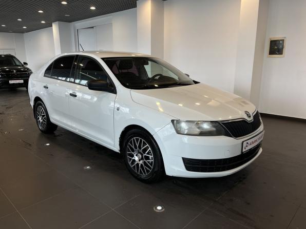 Skoda Rapid I Рестайлинг с пробегом 2017 года, цена 883 000 рублей, 308020 км, лифтбек, Автокод Объявления