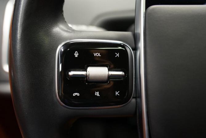 Li Auto (Lixiang) L9 I с пробегом 2023 года, цена 7 500 000 рублей, 38000 км, внедорожник, Автокод Объявления