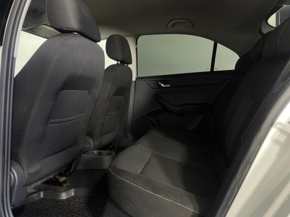 Skoda Rapid I с пробегом 2015 года, цена 765 000 рублей, 269860 км, лифтбек, Автокод Объявления