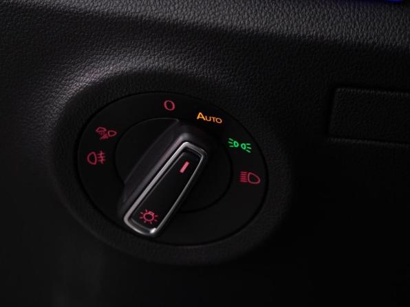Volkswagen Polo VI с пробегом 2021 года, цена 1 993 000 рублей, 64885 км, лифтбек, Автокод Объявления
