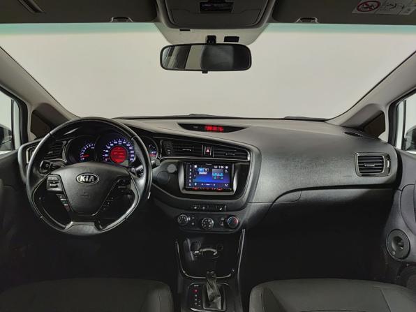 Kia Ceed II Рестайлинг с пробегом 2017 года, цена 1 475 000 рублей, 84670 км, хэтчбек, Автокод Объявления