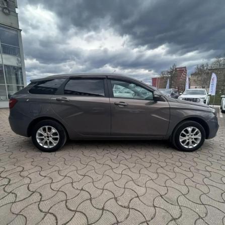 Lada (ВАЗ) Vesta I с пробегом 2018 года, цена 990 000 рублей, 110300 км, универсал, Автокод Объявления
