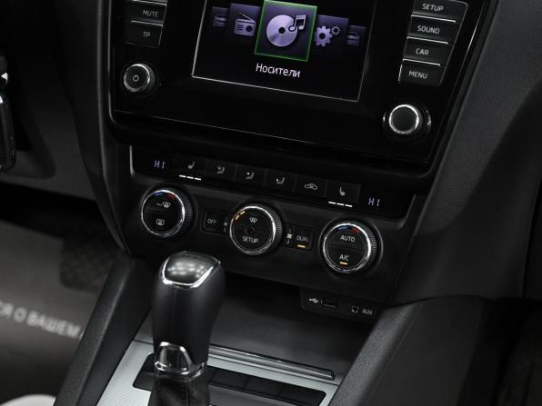 Skoda Octavia III (A7) с пробегом 2015 года, цена 1 349 000 рублей, 120000 км, лифтбек, Автокод Объявления
