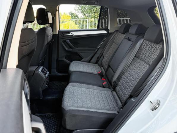 Volkswagen Tiguan II Рестайлинг с пробегом 2021 года, цена 2 879 000 рублей, 49251 км, внедорожник, Автокод Объявления