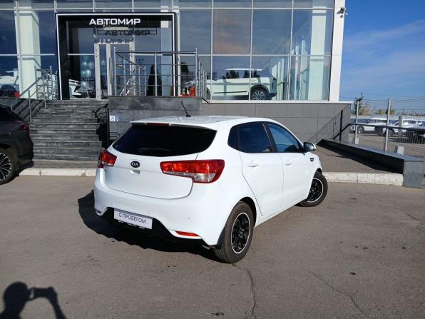 Kia Rio III Рестайлинг с пробегом 2016 года, цена 1 030 000 рублей, 143054 км, хэтчбек, Автокод Объявления
