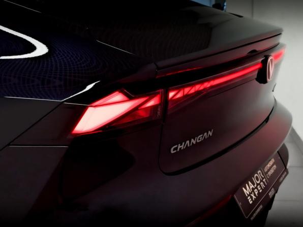 Changan UNI-V I с пробегом 2024 года, цена 2 150 000 рублей, 41195 км, лифтбек, Автокод Объявления