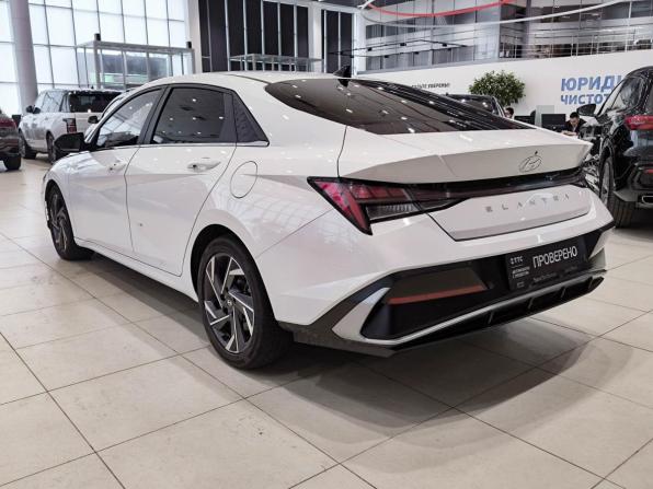 Hyundai Elantra VII (CN7) Рестайлинг с пробегом 2024 года, цена 1 880 000 рублей, 124000 км, седан, Автокод Объявления