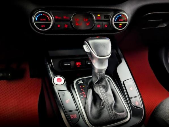 Kia Soul III с пробегом 2021 года, цена 1 880 000 рублей, 124271 км, хэтчбек, Автокод Объявления