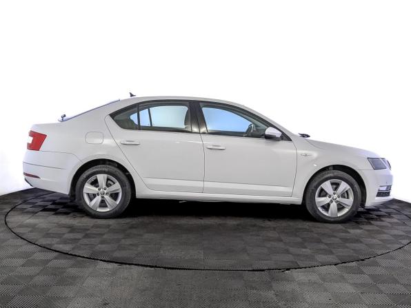 Skoda Octavia III (A7) Рестайлинг с пробегом 2020 года, цена 2 110 000 рублей, 47952 км, лифтбек, Автокод Объявления