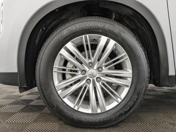 Mitsubishi Outlander IV с пробегом 2023 года, цена 3 800 000 рублей, 26005 км, внедорожник, Автокод Объявления