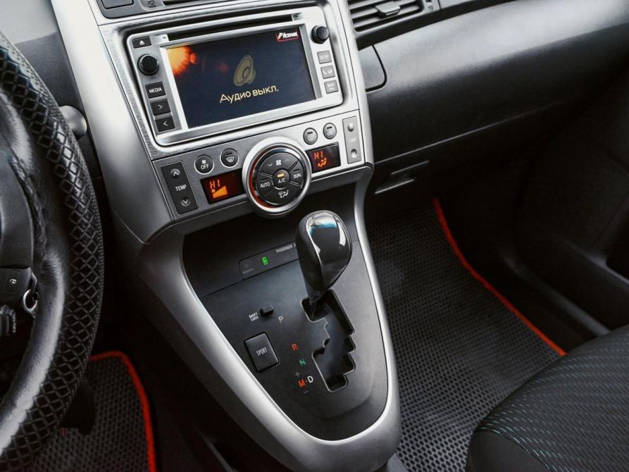 Toyota Verso I Екатеринбург  - изображение 10